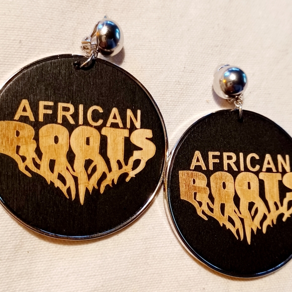 Jewelry - Afrocentric wooden clip on earrings